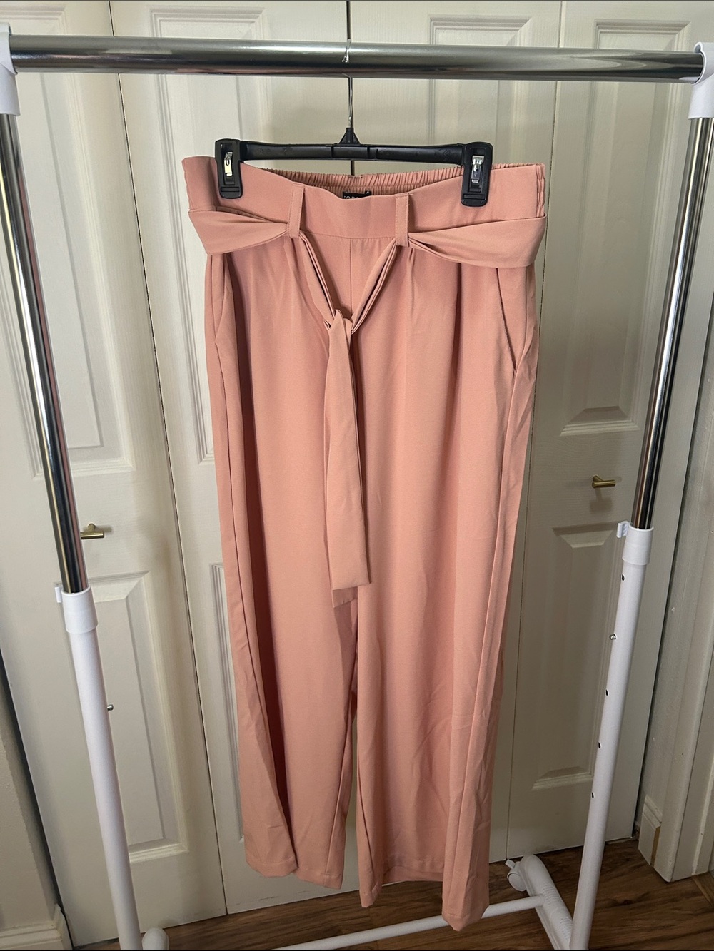 NWT Torrid Pink Crepe Tie Front Wide Leg Pant Size 00